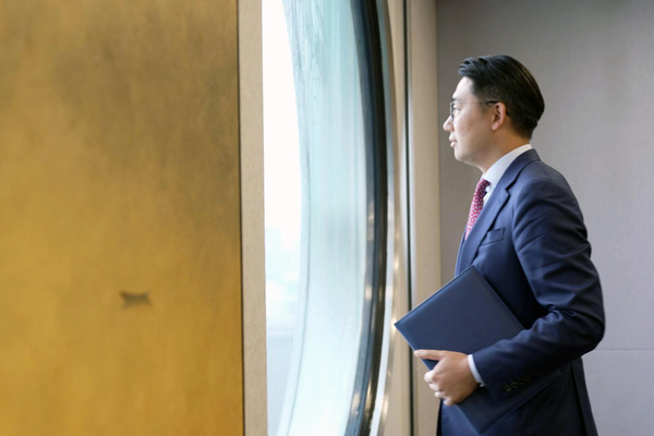 Hong Kong Delegation Expands Hydrogen Bus Business in the Middle East