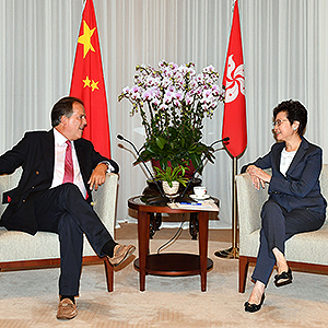 香港政府新闻网 - 特首晤英国外交部国务大臣