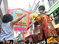 飄色: 飄色是長洲太平清醮重點活動之一。