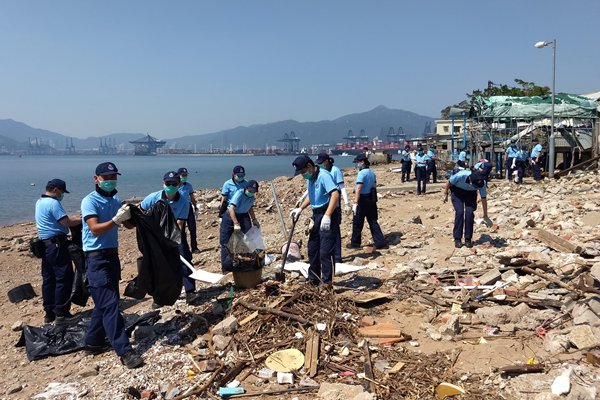 清理海岸