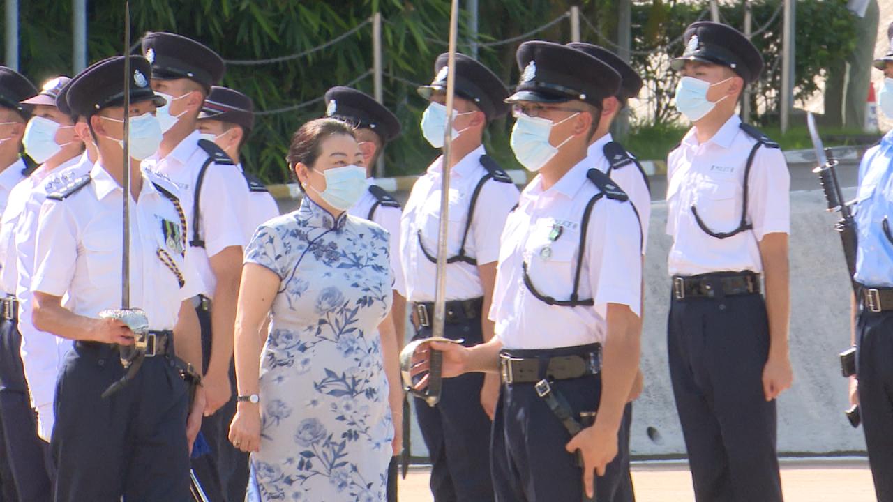 鄭若驊檢閱警察學院結業會操