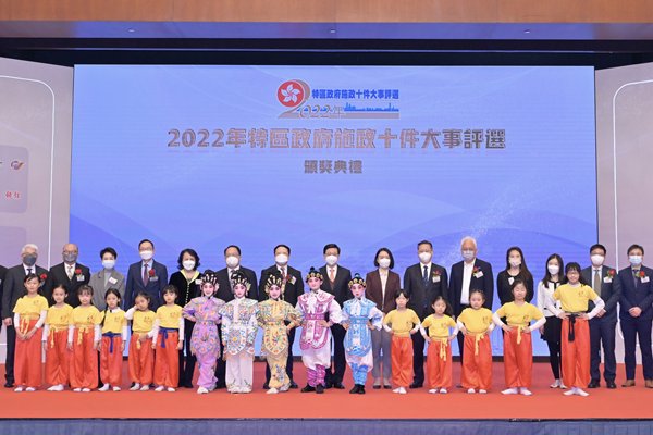通關首十天近40萬人次往返兩地
