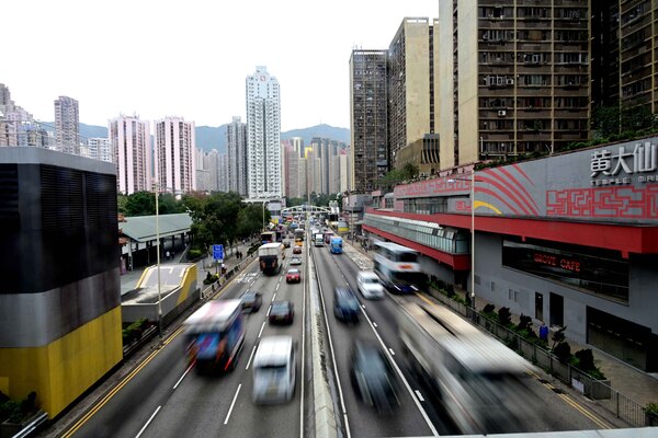 密切留意上班上學日市面路面情況