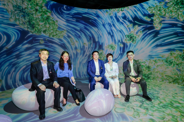 展現香港魅力 巡迴展覽上海舉行