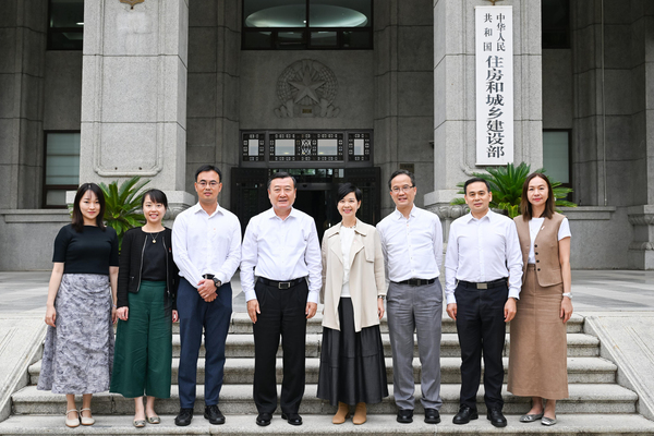 图片[1]-何永賢訪京匯報房屋局工作-硕谷新闻聚合