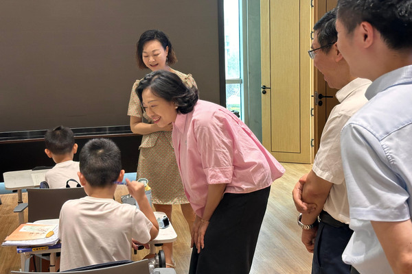 觀摩