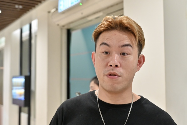 反應正面