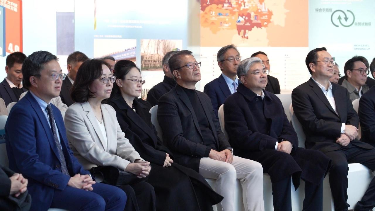 特區代表團考察內地新區開發經驗