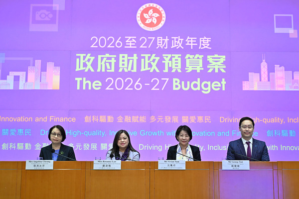 推全新光影表演 豐富旅客體驗