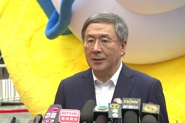 部署讓宏福苑居民返回單位視察