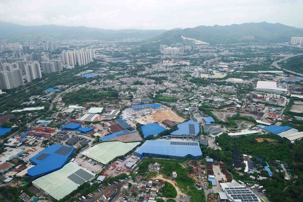 多名官員與立法會議員考察北都