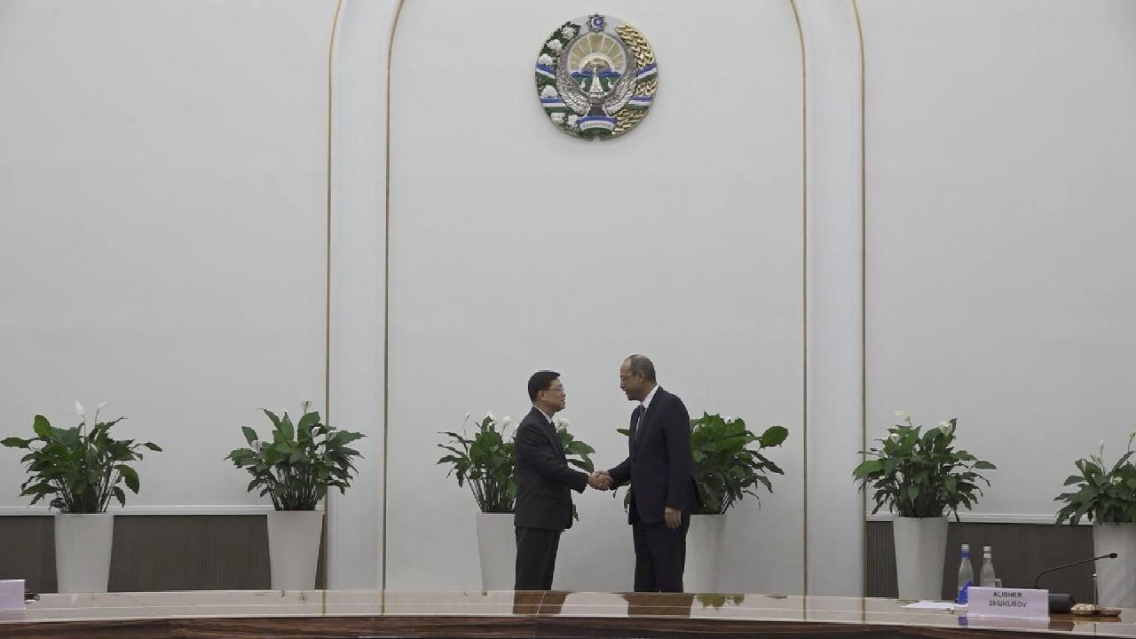 李家超完成烏茲別克斯坦訪問行程
