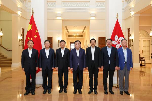 夏寶龍完成在港考察調研