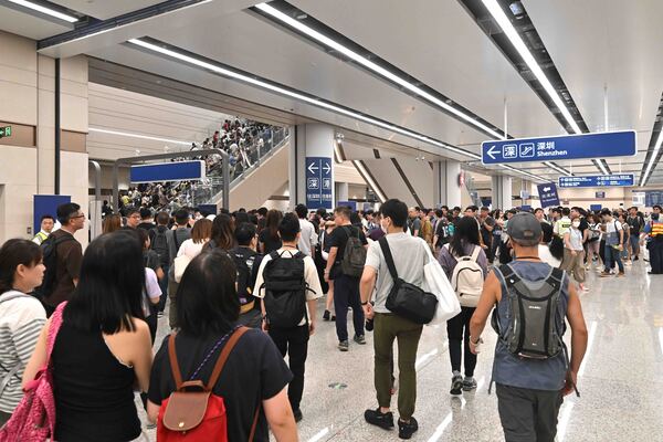 皇崗口岸舉行二萬人跨境壓力測試