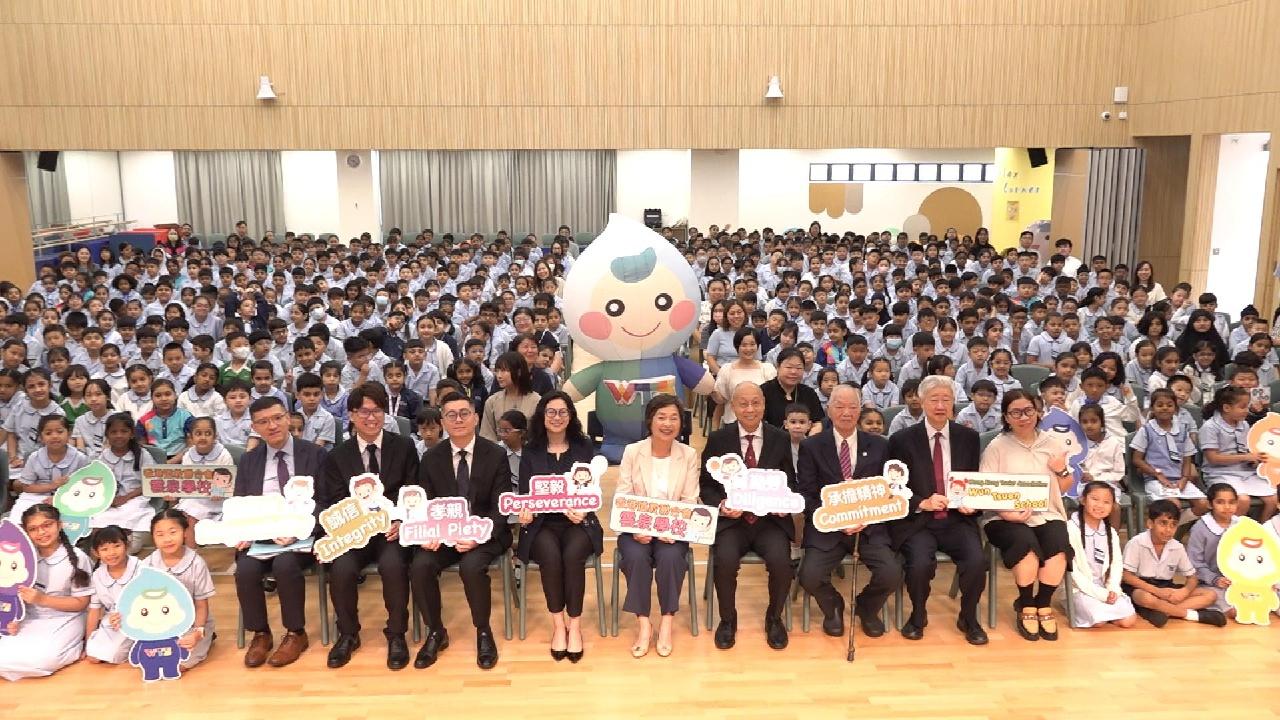 蔡若蓮與師生共迎新學年