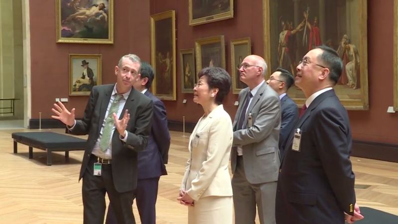 CE meets French minister