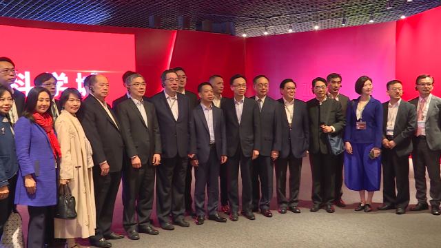 Bureau heads see Shanghai dev't