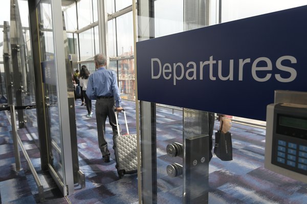 Gov't issues world travel alert