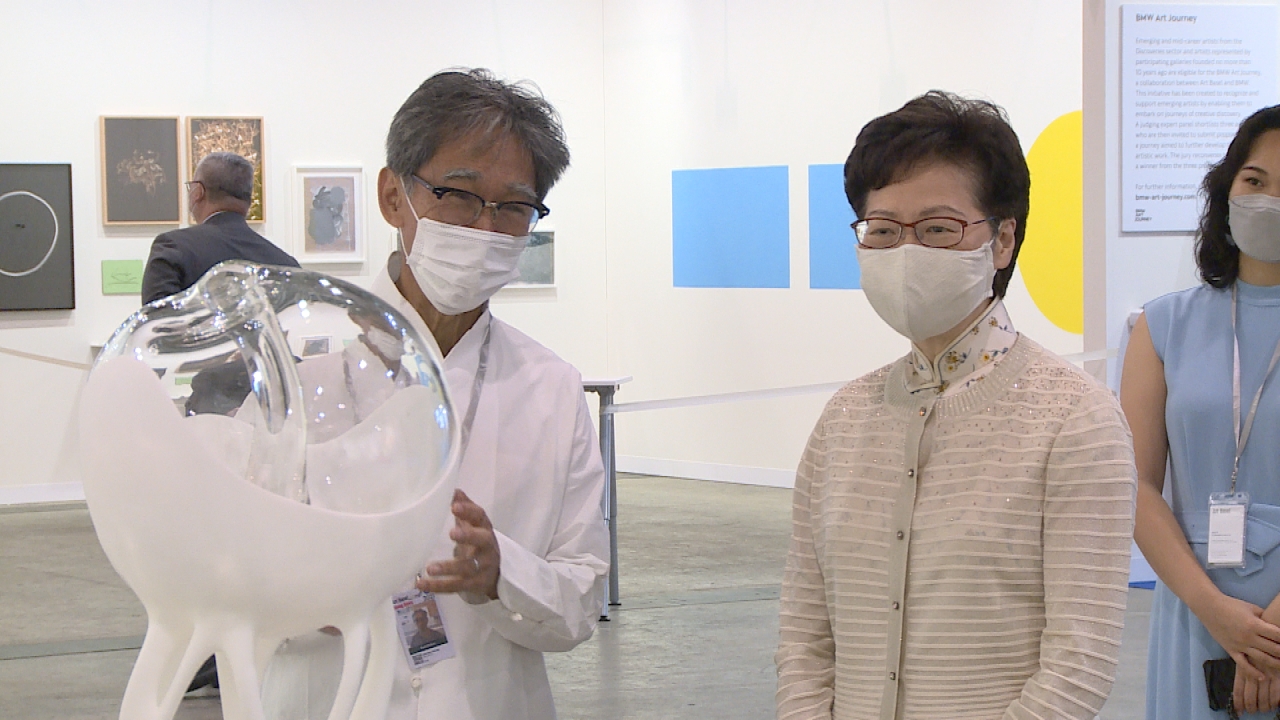 CE tours Art Basel Hong Kong