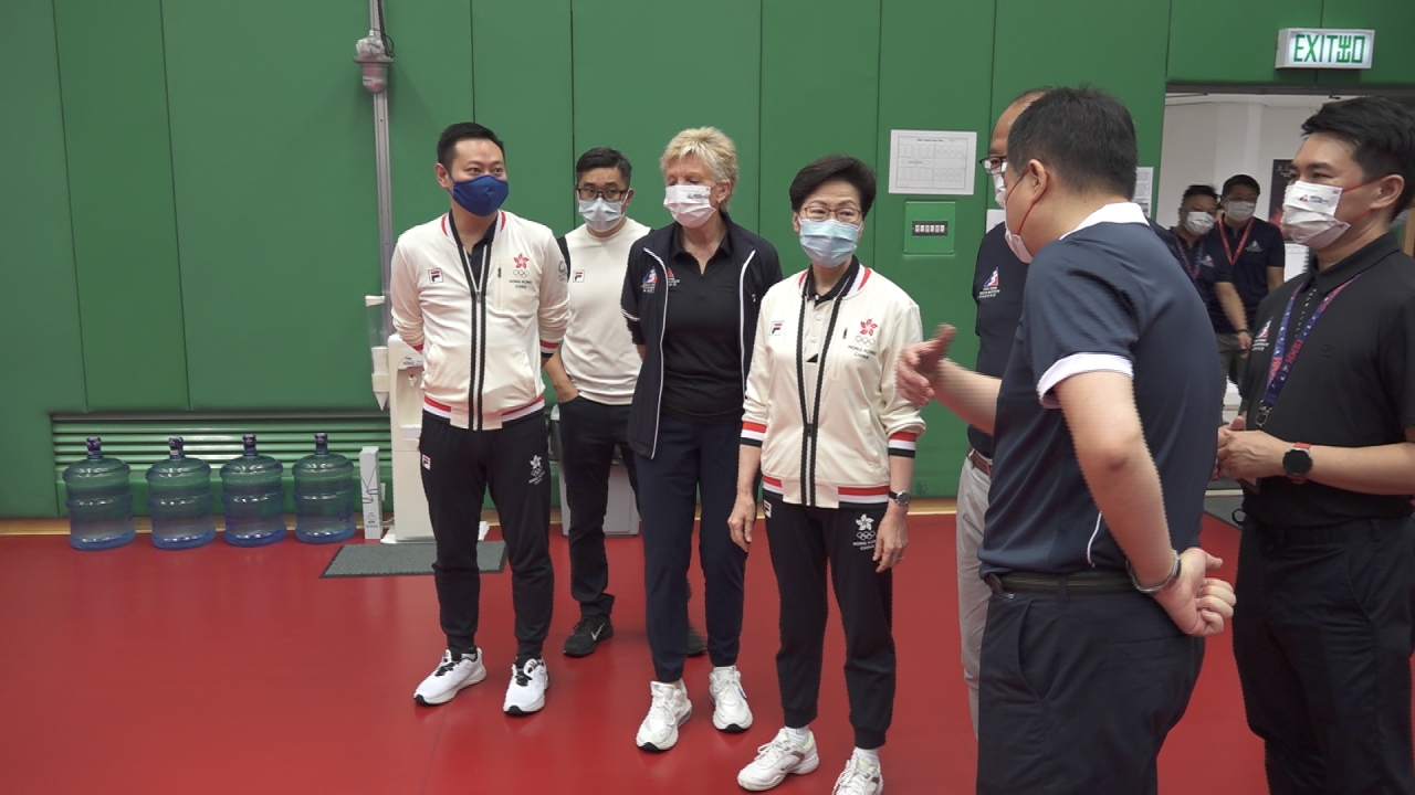 CE visits sports institute