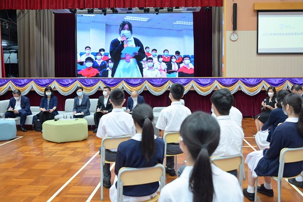 CE visits secondary school