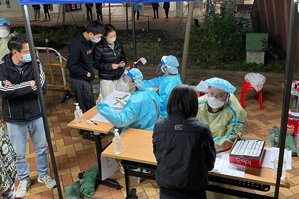 Thorough arrangements 