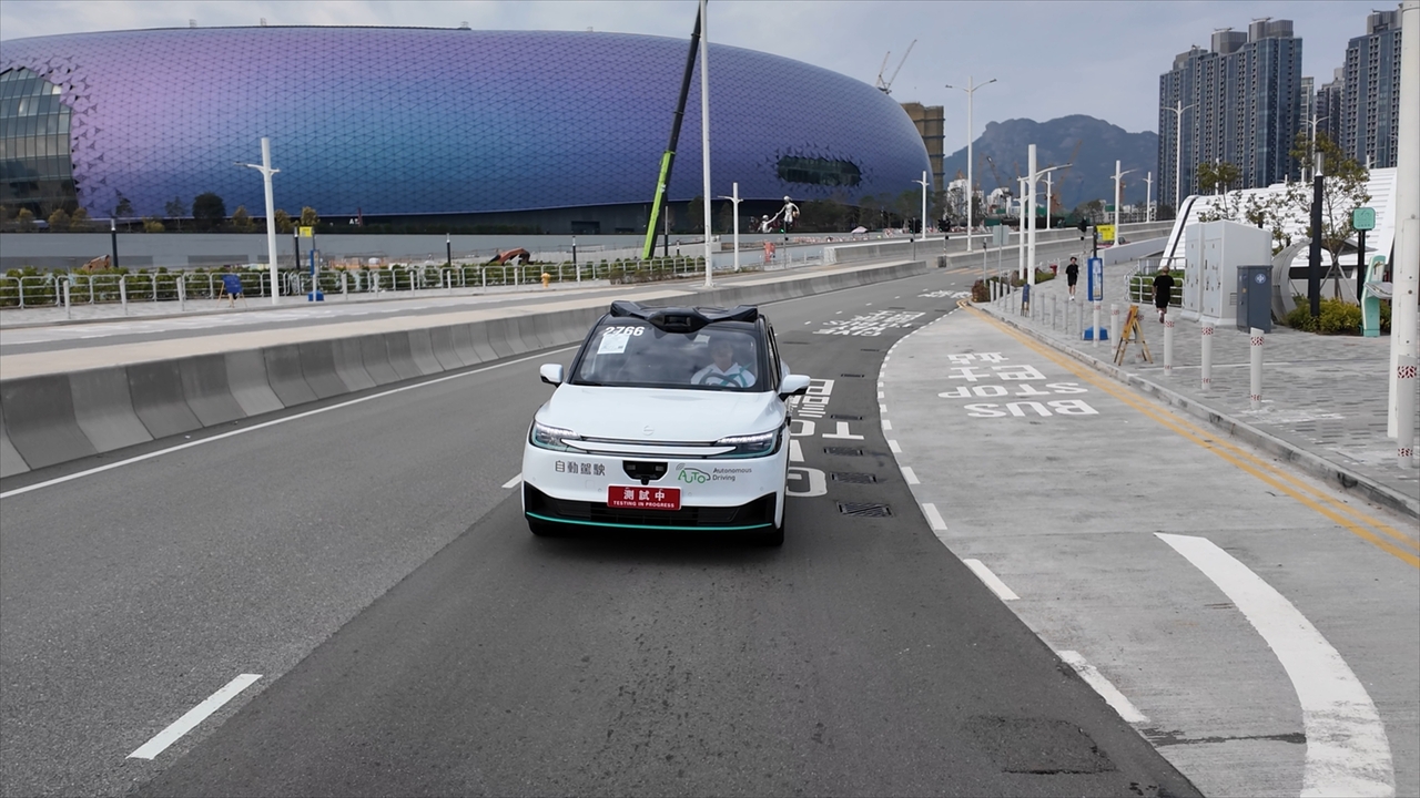 Autonomous vehicles drive HK forward