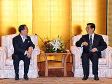曾蔭權(左)、胡錦濤 曾蔭權(左)、胡錦濤