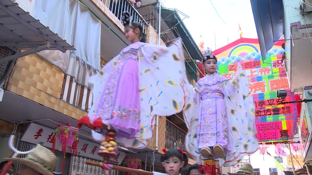 Video Image1