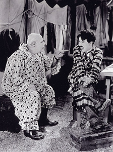 大馬戲團: 獲首屆奧斯卡金像獎4項提名的《大馬戲團》（1928）劇照。