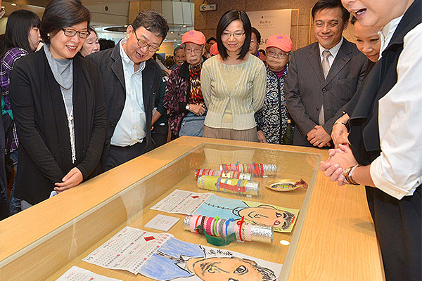 首個腦退化患者展覽本月舉行