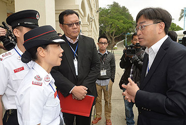 2014年12月1日至12月7日政府主要活动图片