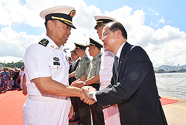 中国海军舰队访港