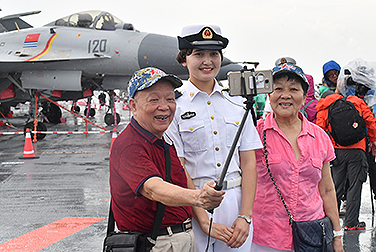 中国海军舰队访港
