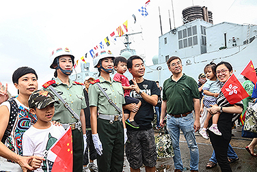 中国海军舰队访港