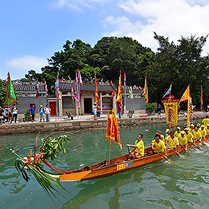 龙舟竞渡