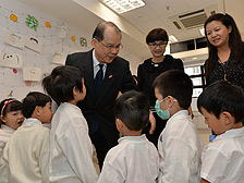 勞工及福利局局長張建宗