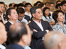 特首网志谈青年创业