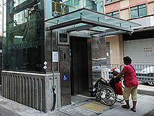政务司司长张建宗
