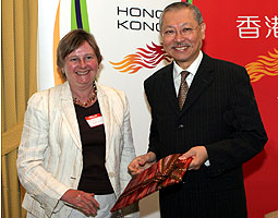 Jade Gaskell presents souvenir to Michael Suen