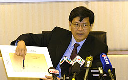 Dr Ho Yuk-yin