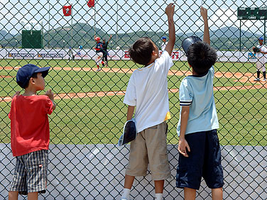 Kids clinging to the net