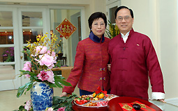 Chief Executive Donald Tsang and his wife Selina 