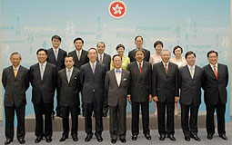 行政長官曾蔭權與新班子