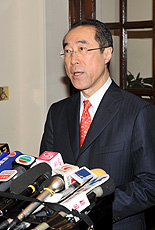 政务司司长唐英年