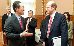 唐英年會晤芬蘭交通及通訊部部長