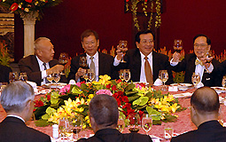 Vice-President at banquet
