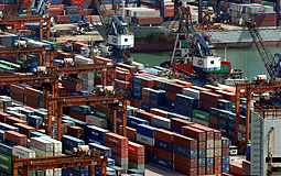 $105.2 billion total exports to the Mainland in Q4 were for outward processing