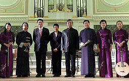 Fred Ma with HK Chinese Orchestra in St Petersburg