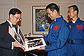 Farewell Shenzhou-6 delegation